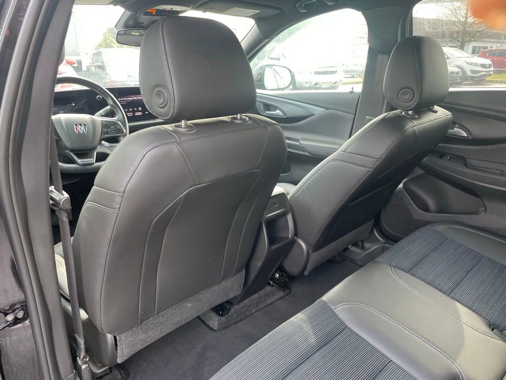 Used 2025 Buick Envista Preferred w/ Convenience I Package image 24