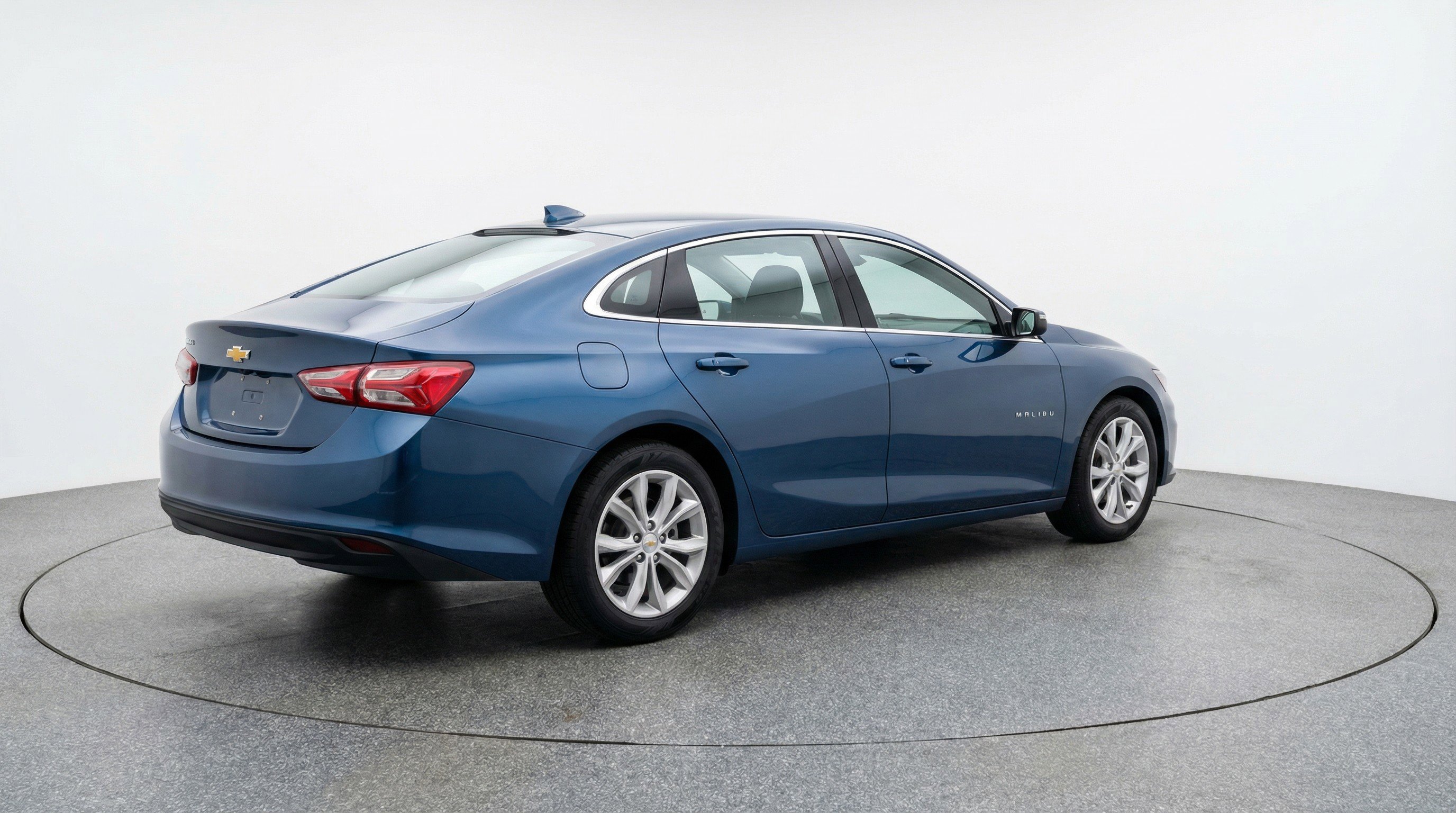 Used 2024 Chevrolet Malibu LT FWD image 9