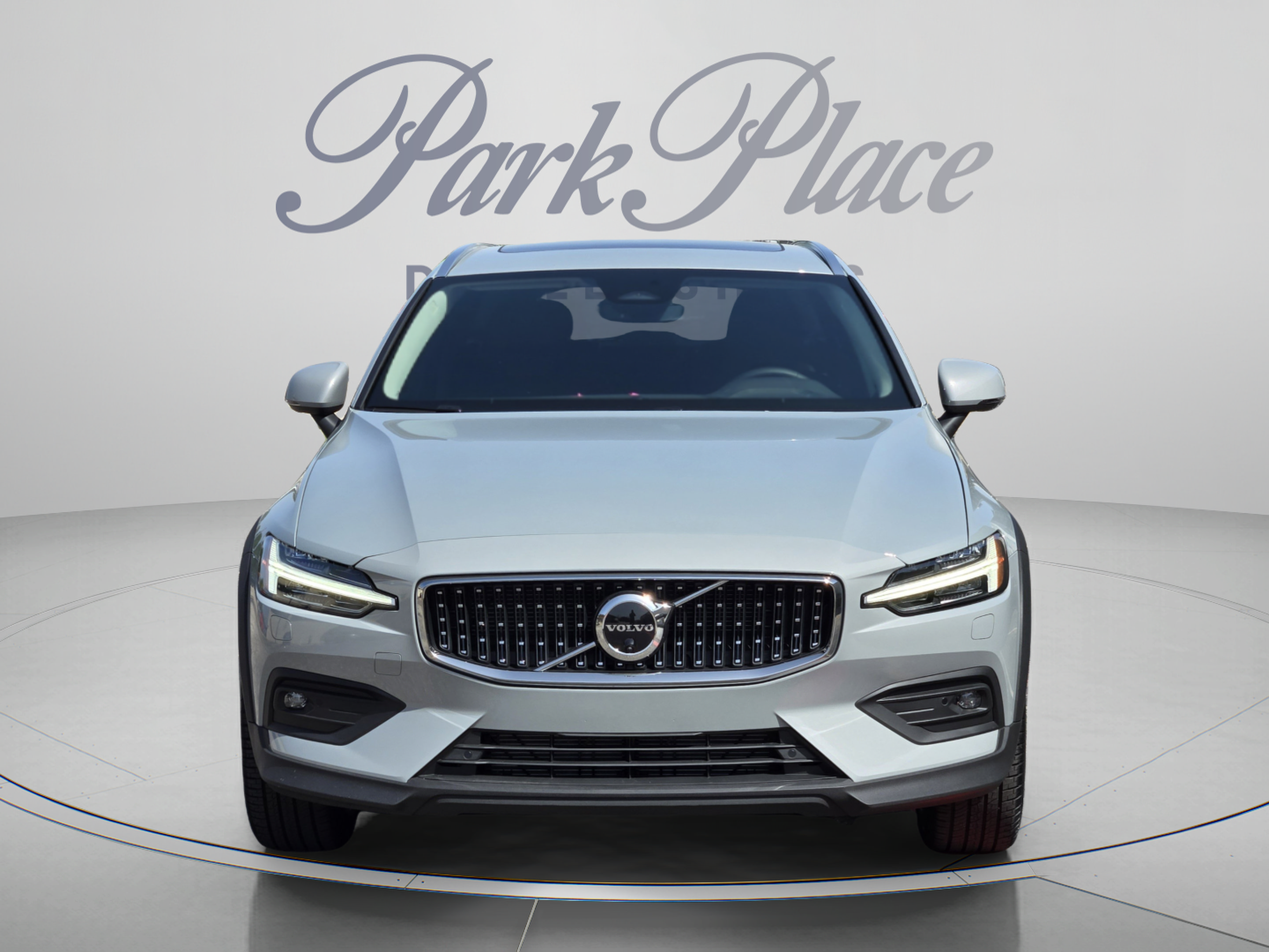 New 2026 Volvo V60 B5 Cross Country Plus w/ Climate Package AWD/4WD image 9