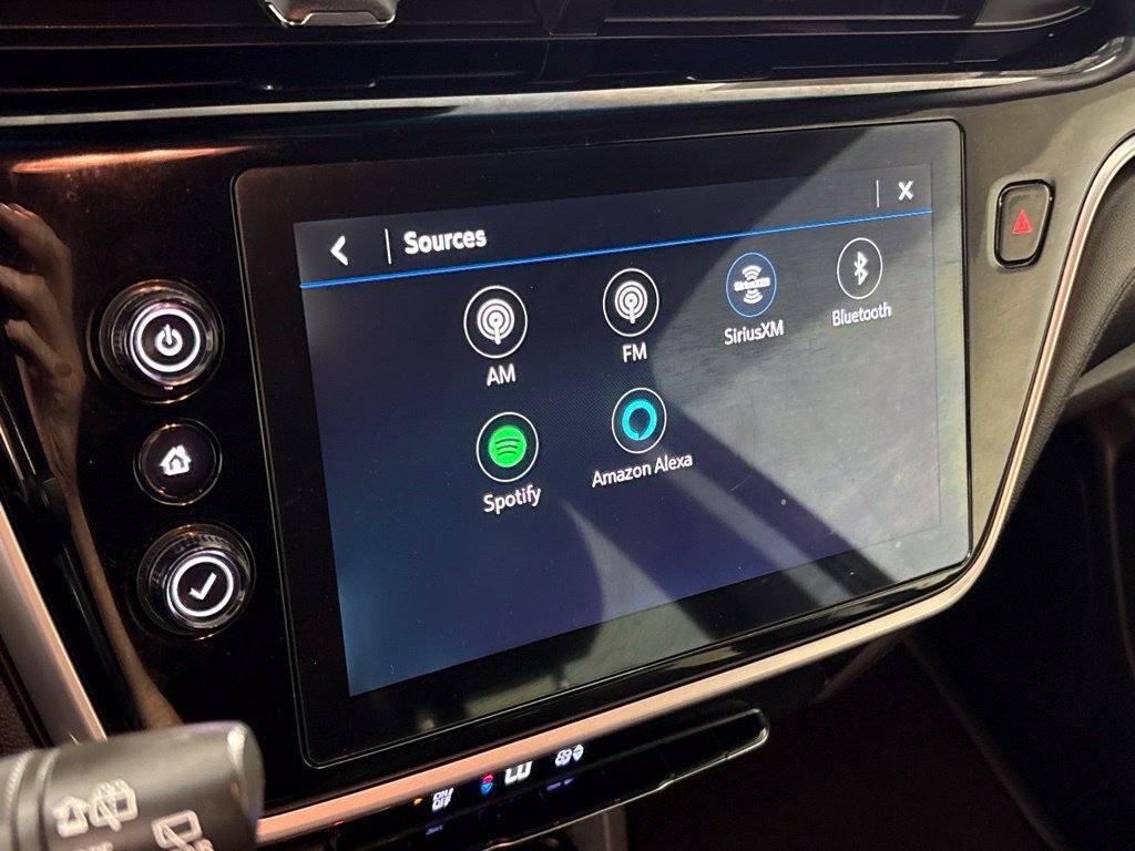 Used 2023 Chevrolet Bolt LT FWD image 34