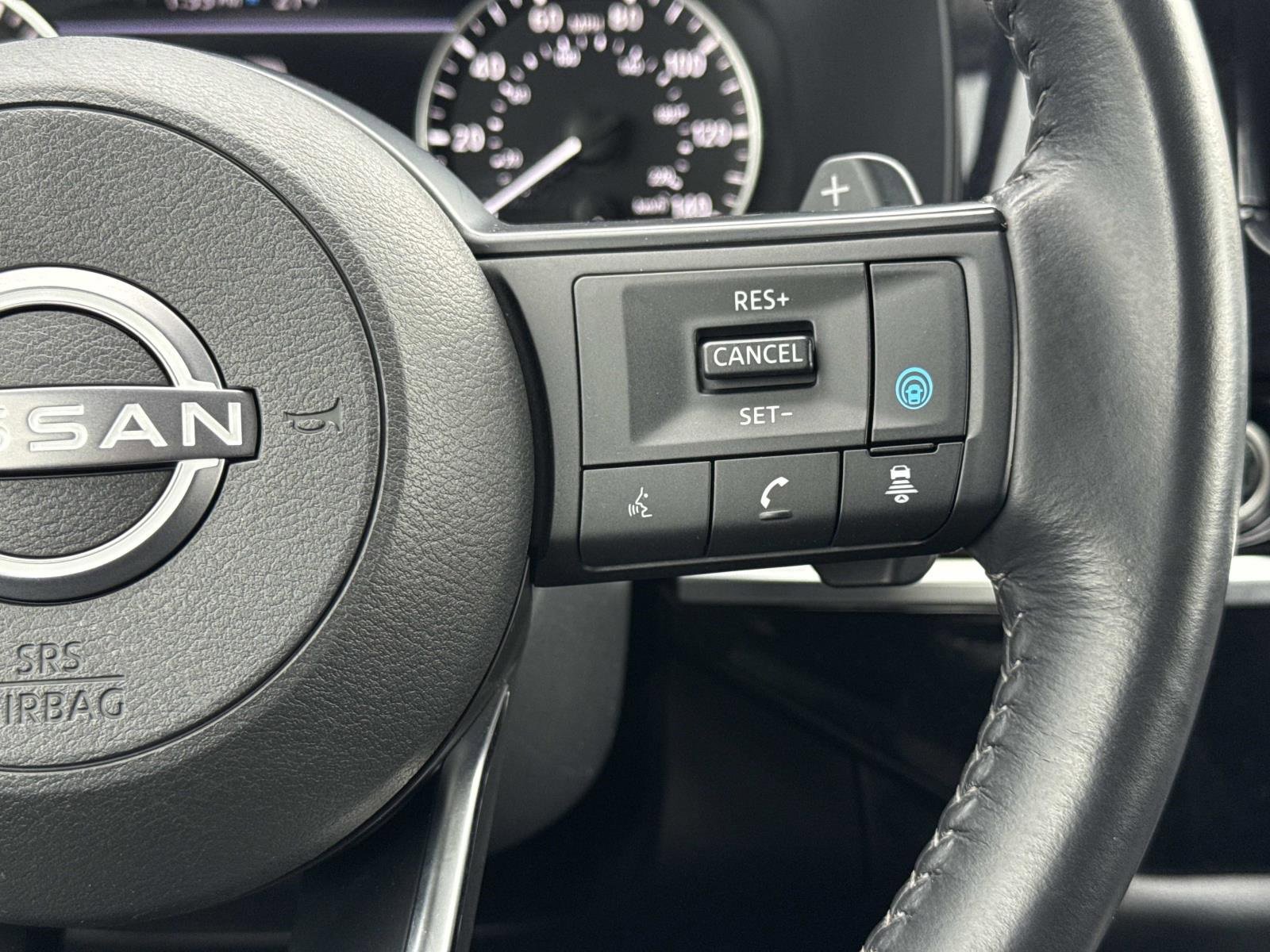 Used 2024 Nissan Pathfinder SV image 13