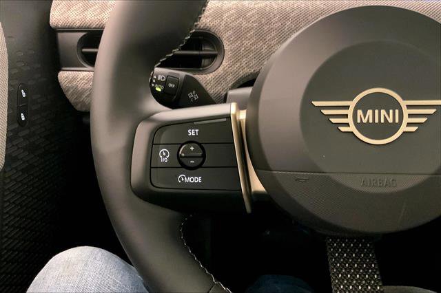 Certified 2025 MINI Cooper S image 18