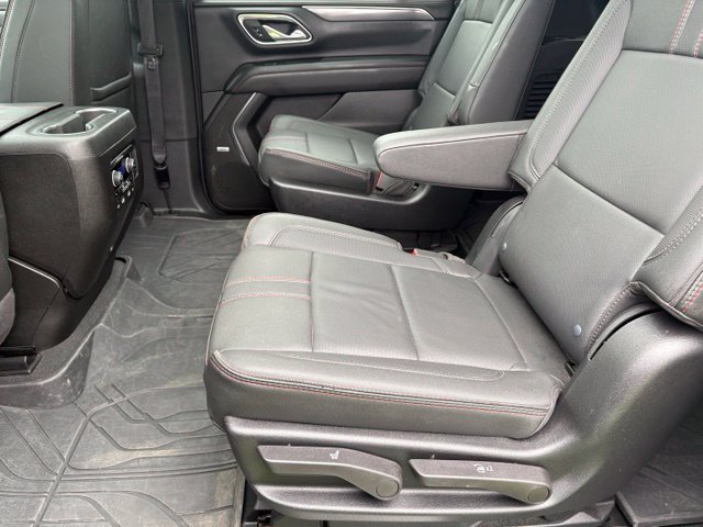 Used 2024 Chevrolet Suburban RST w/ Luxury Package AWD/4WD image 14