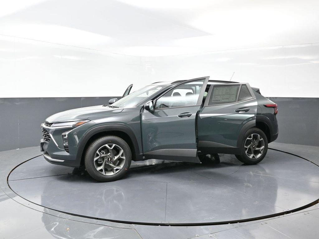 New 2025 Chevrolet Trax LT w/ Driver Confidence Package image 49