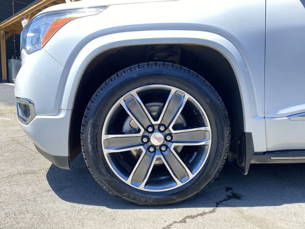 Used 2017 GMC Acadia Denali w/ Technology Package AWD/4WD image 11