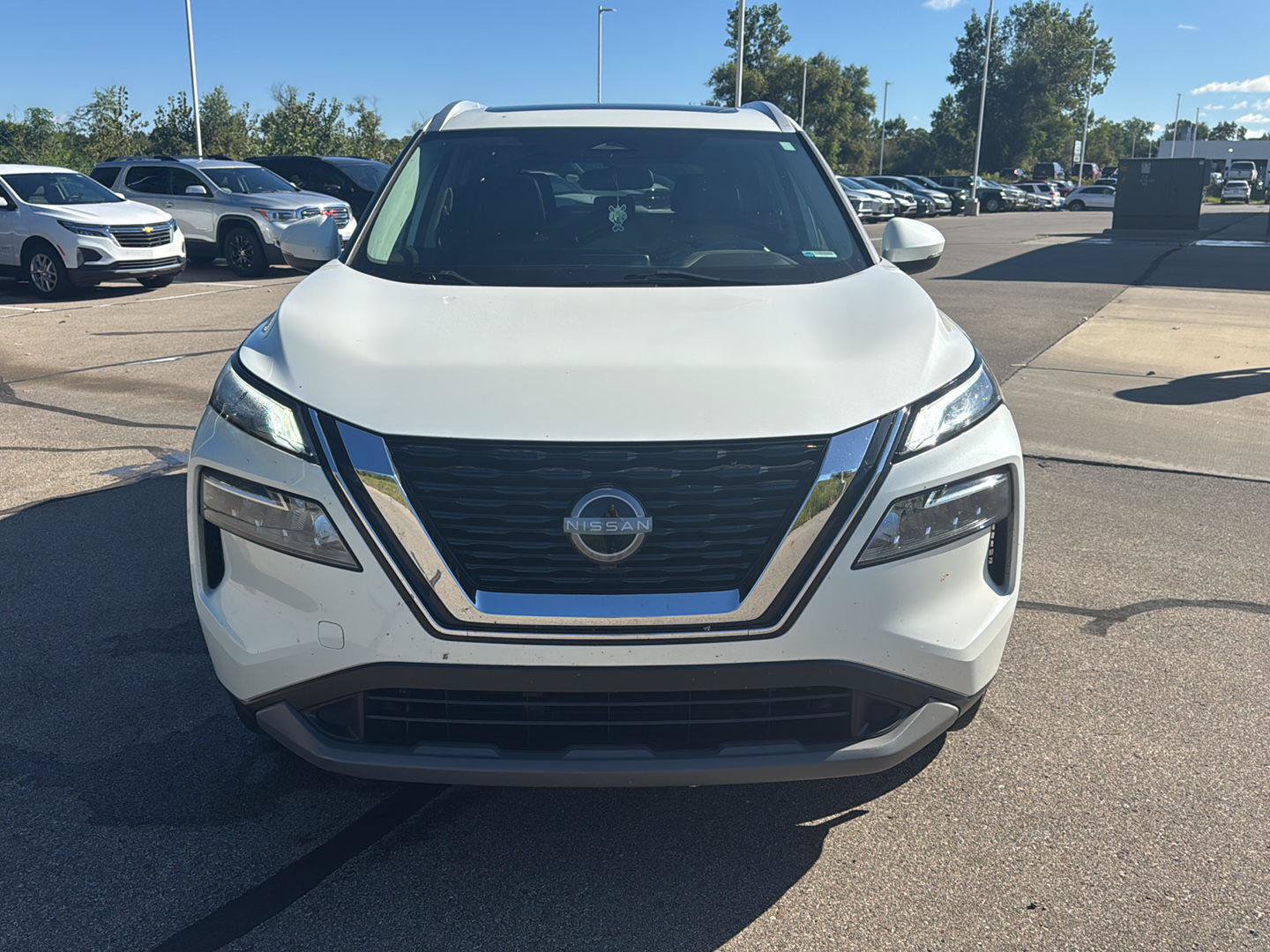 Used 2023 Nissan Rogue SV w/ SV Premium Package AWD/4WD image 8