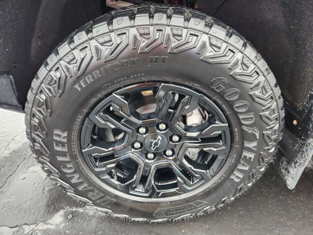 Used 2024 Chevrolet Silverado 1500 ZR2 w/ Technology Package image 12