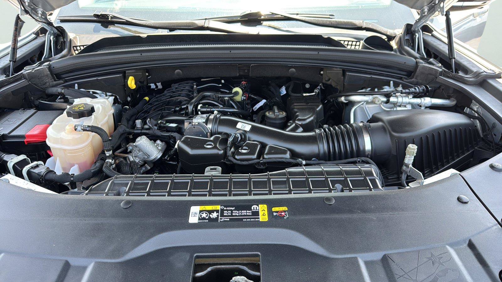 Used 2023 Jeep Grand Cherokee L Limited AWD/4WD image 29
