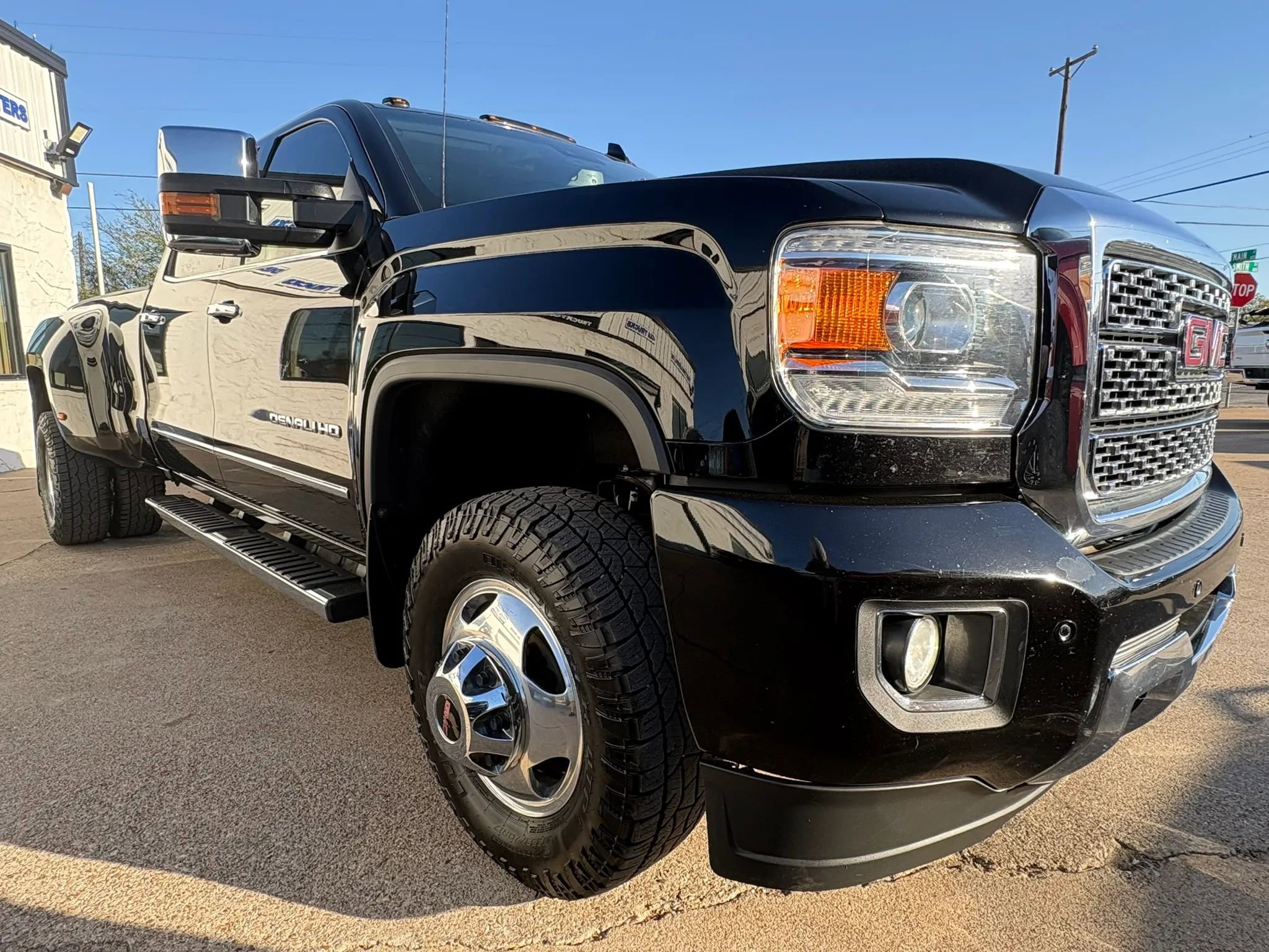 Used 2019 GMC Sierra 3500 Denali w/ Duramax Plus Package AWD/4WD image 4