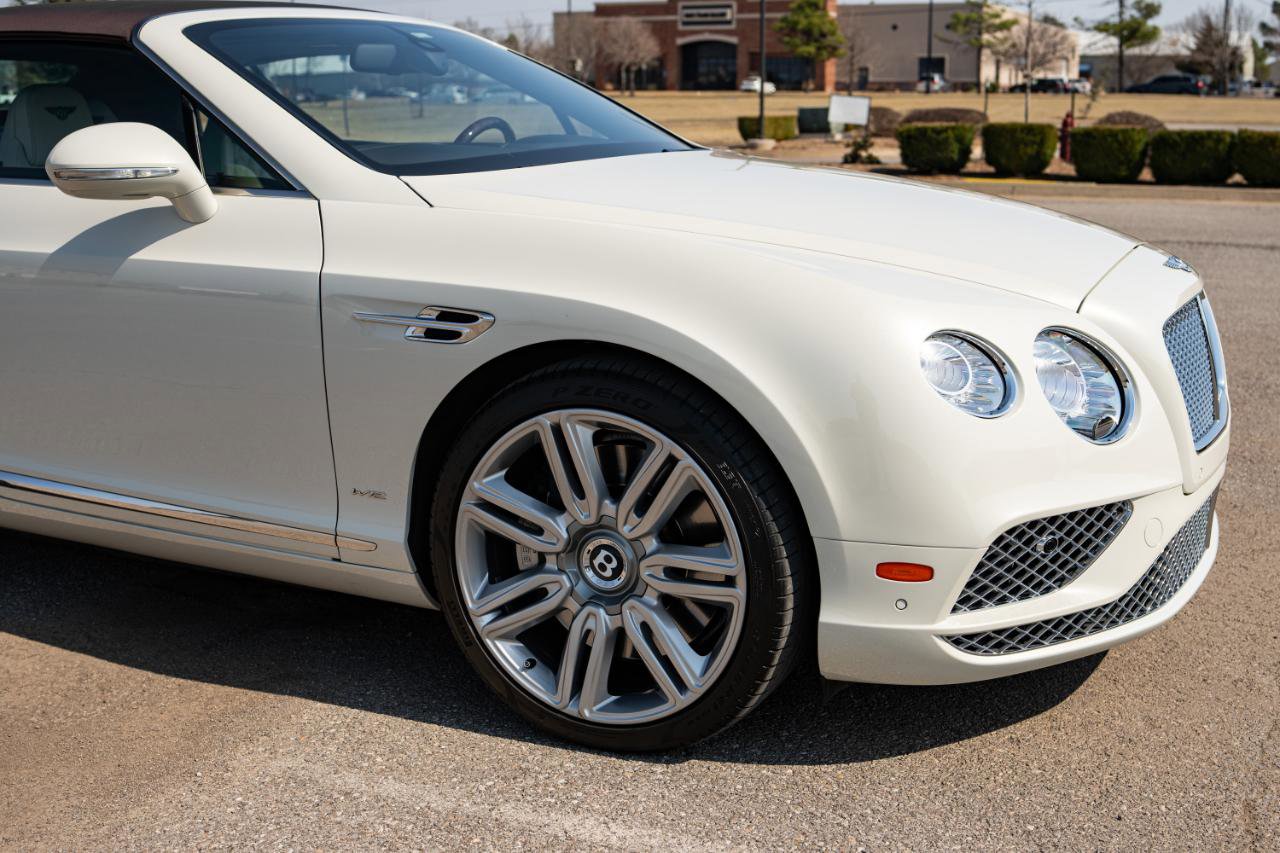 Used 2017 Bentley Continental GT image 12