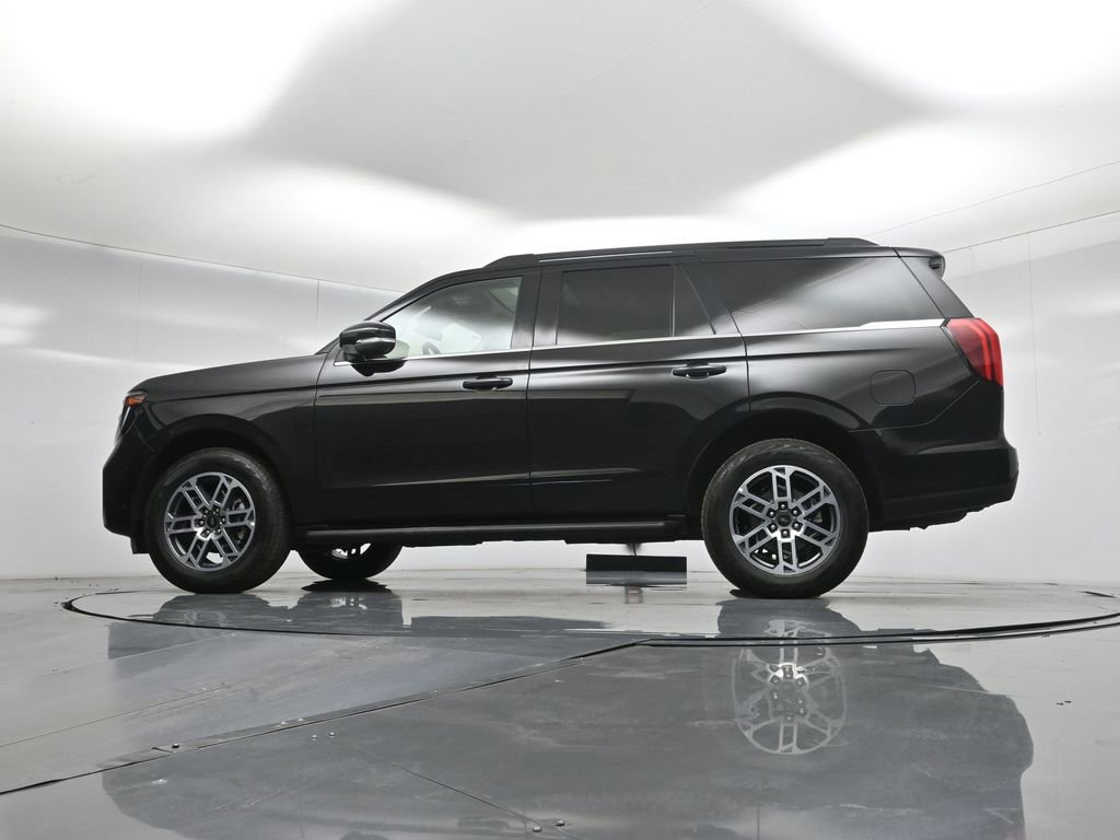 Certified 2025 Ford Expedition Active AWD/4WD image 52