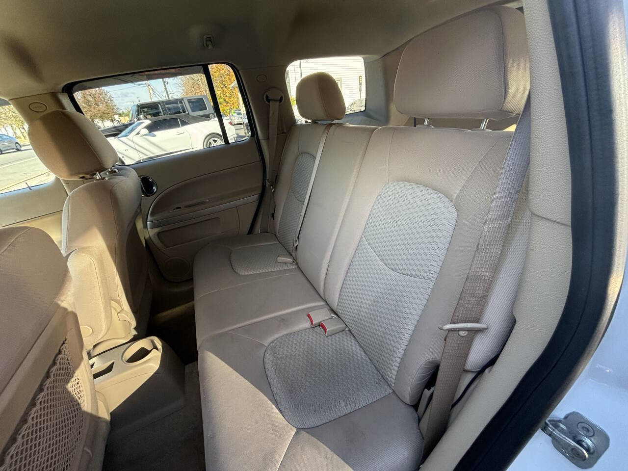 Used 2010 Chevrolet HHR LT image 14