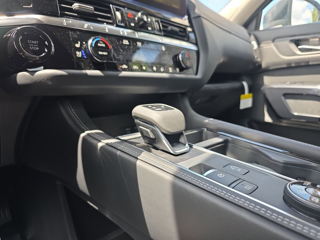 New 2026 Nissan Pathfinder Platinum AWD/4WD image 25