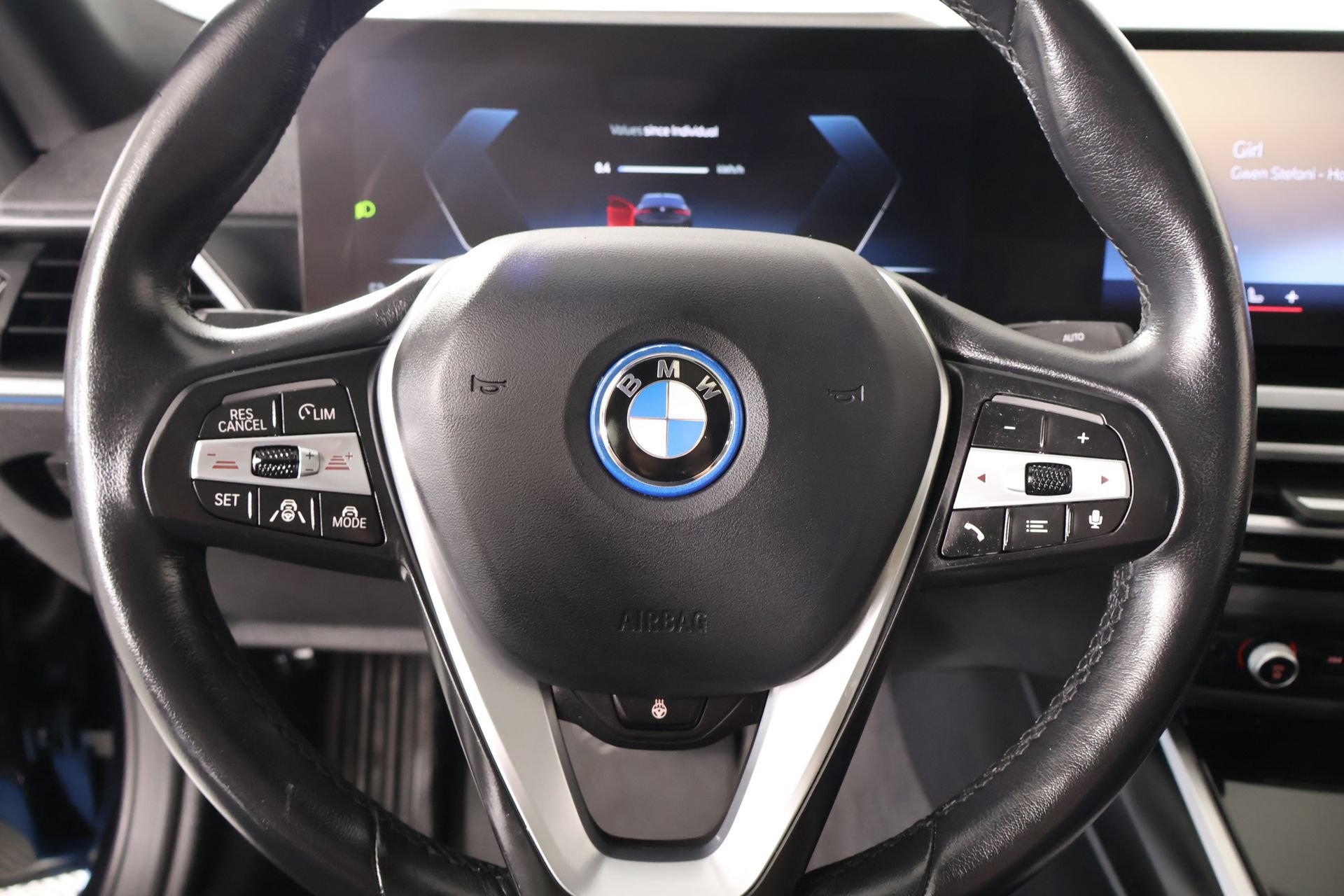 Used 2024 BMW i4 eDrive40 RWD image 3