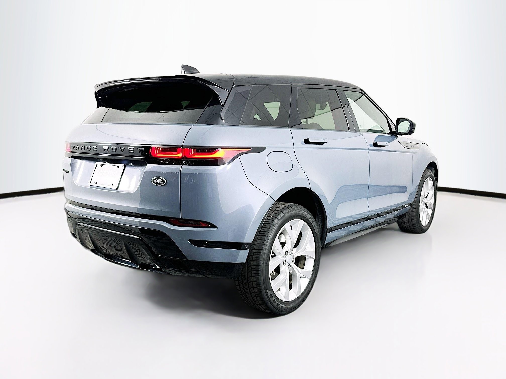 Used 2021 Land Rover Range Rover Evoque R-Dynamic S AWD/4WD image 9