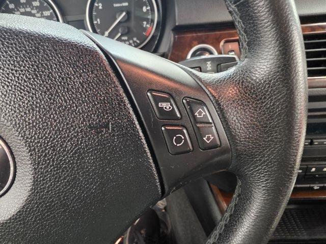 Used 2010 BMW 328i xDrive Sedan AWD/4WD image 13