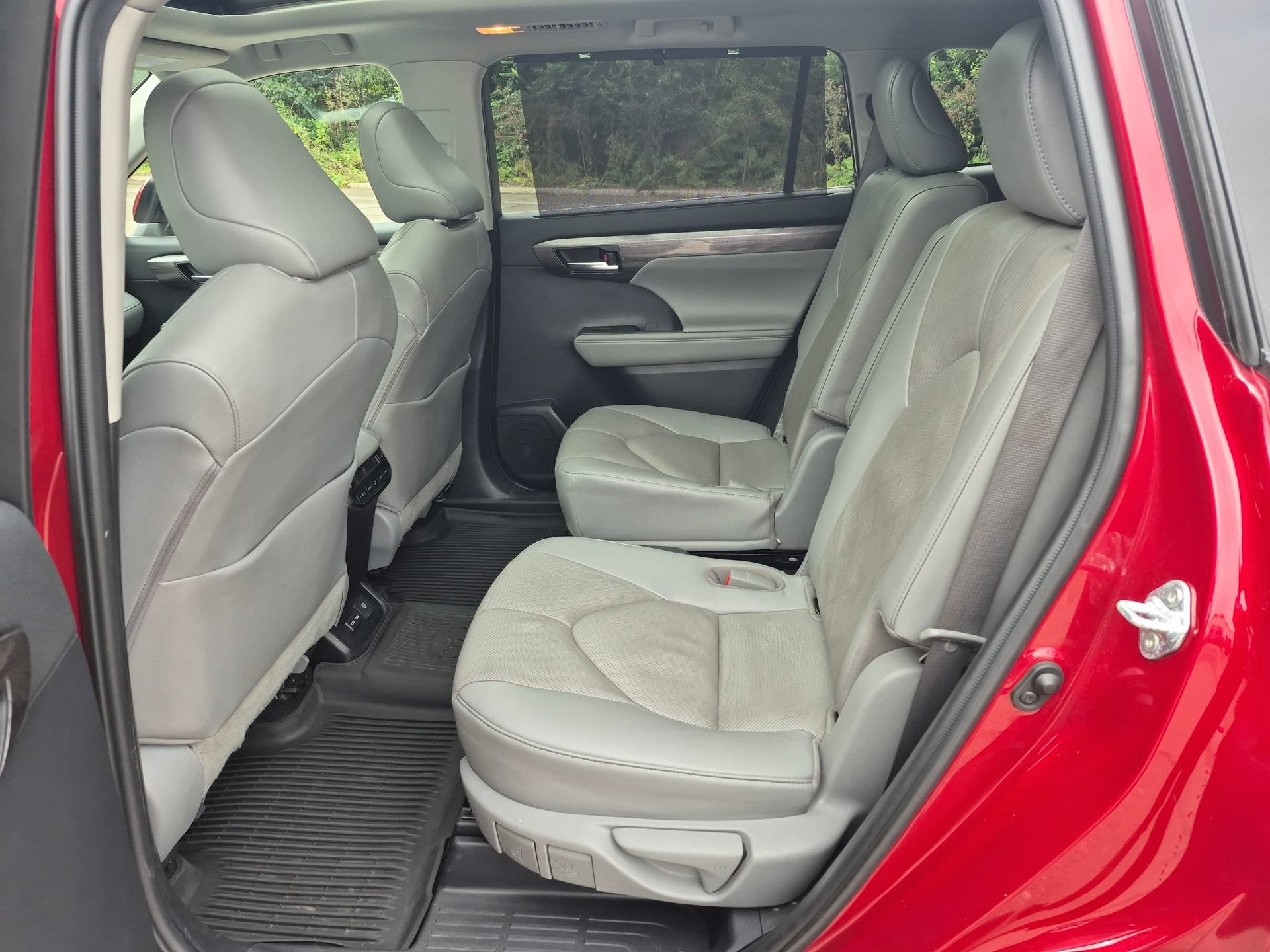 Used 2022 Toyota Highlander Platinum AWD/4WD image 26