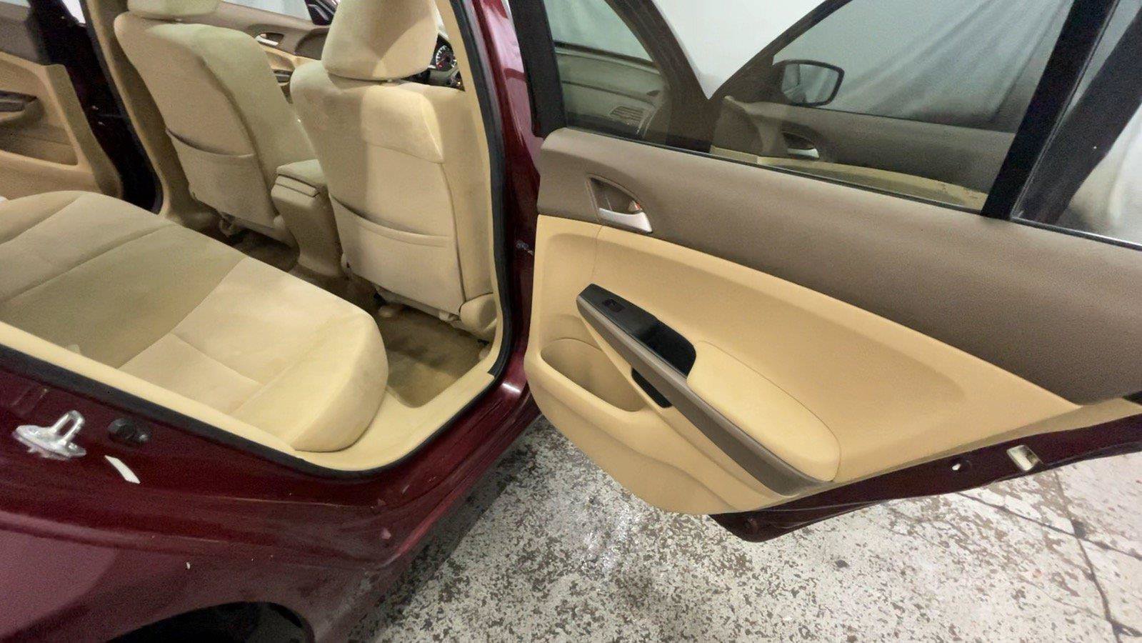 Used 2010 Honda Accord LX image 22