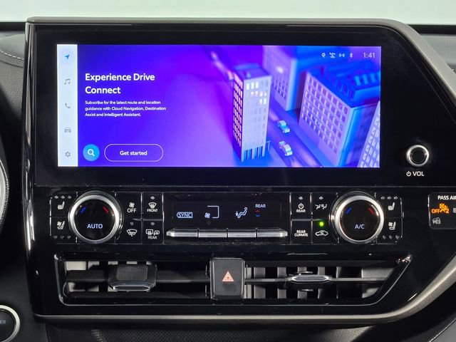 Used 2025 Toyota Highlander Limited image 25