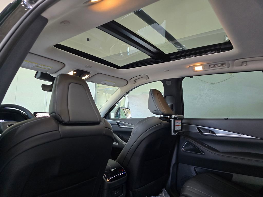 New 2026 INFINITI QX60 Luxe w/ Family Package image 24