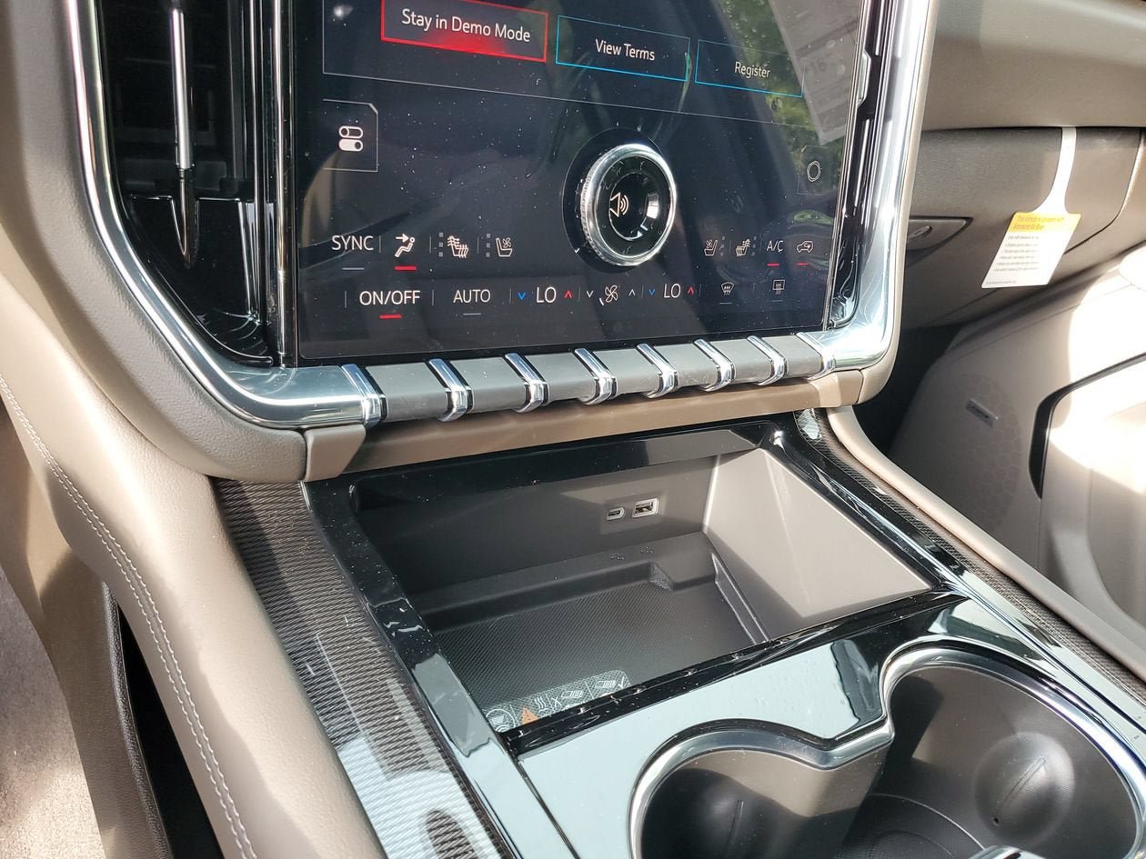 New 2026 GMC Yukon XL Elevation w/ Elevation Premium Package AWD/4WD image 23