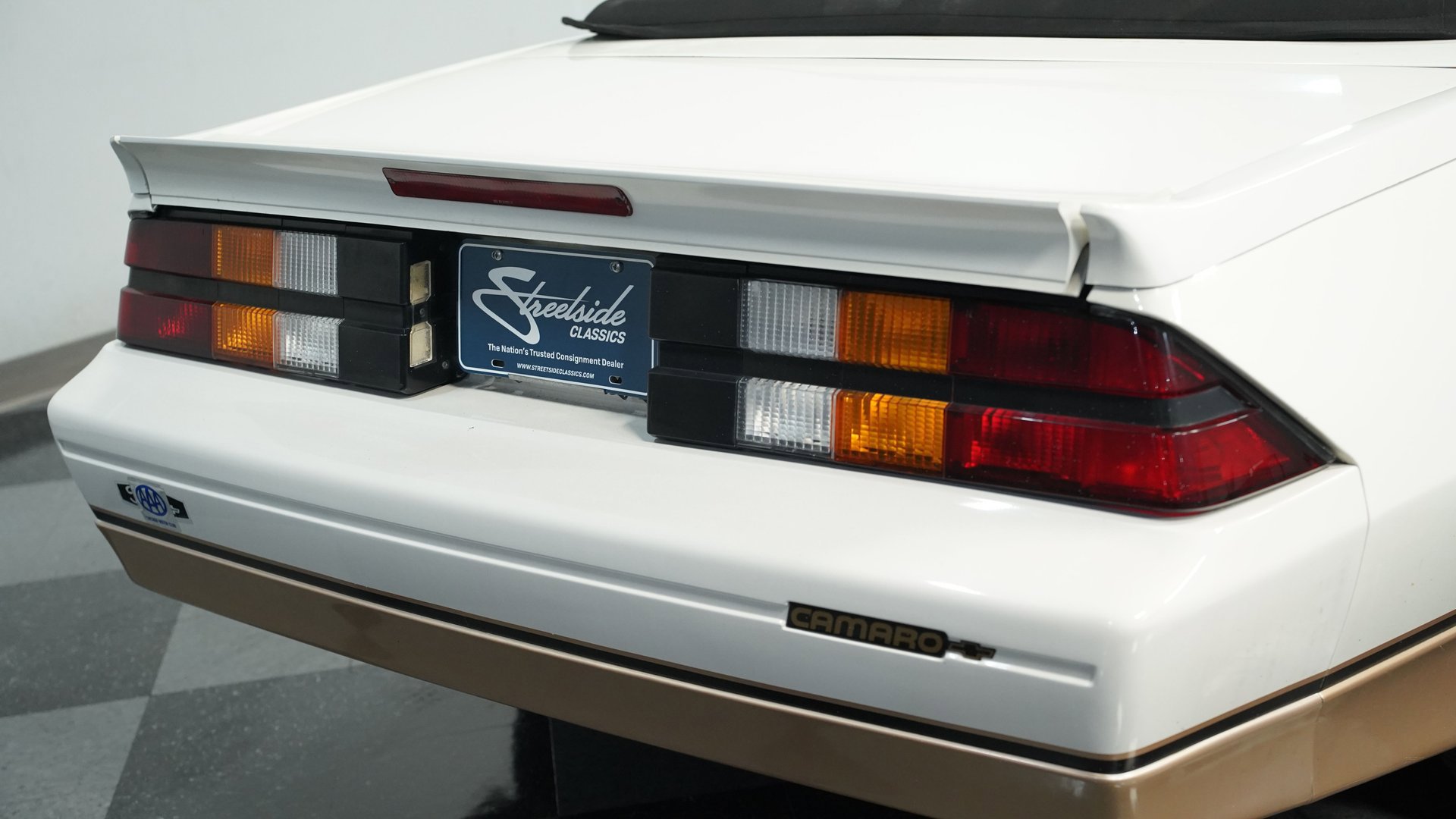 Used 1988 Chevrolet Camaro LT image 23