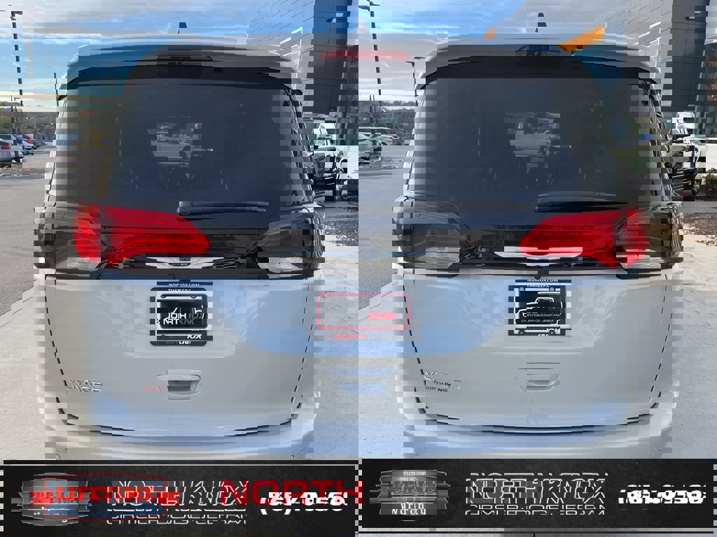 New 2026 Chrysler Voyager LX image 19