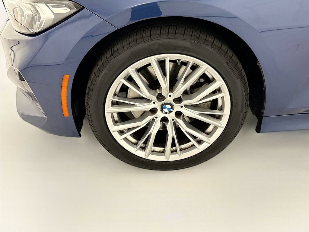 Used 2023 BMW 330i Sedan w/ Premium Package RWD image 29