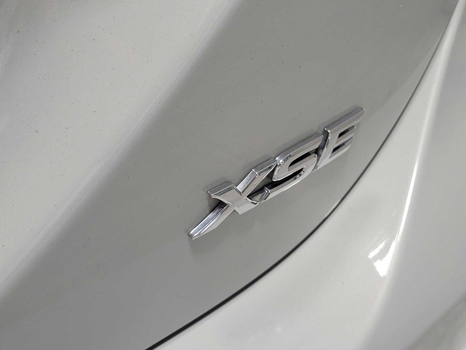 Used 2022 Toyota Camry XSE image 5