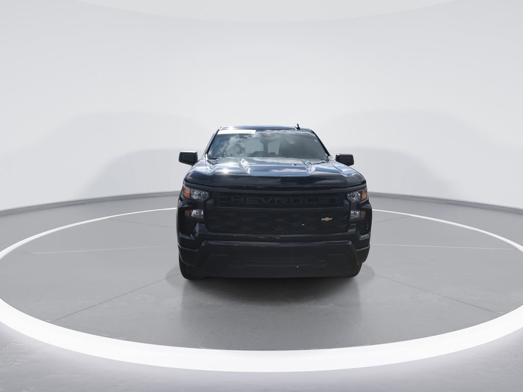 Used 2024 Chevrolet Silverado 1500 Custom image 3