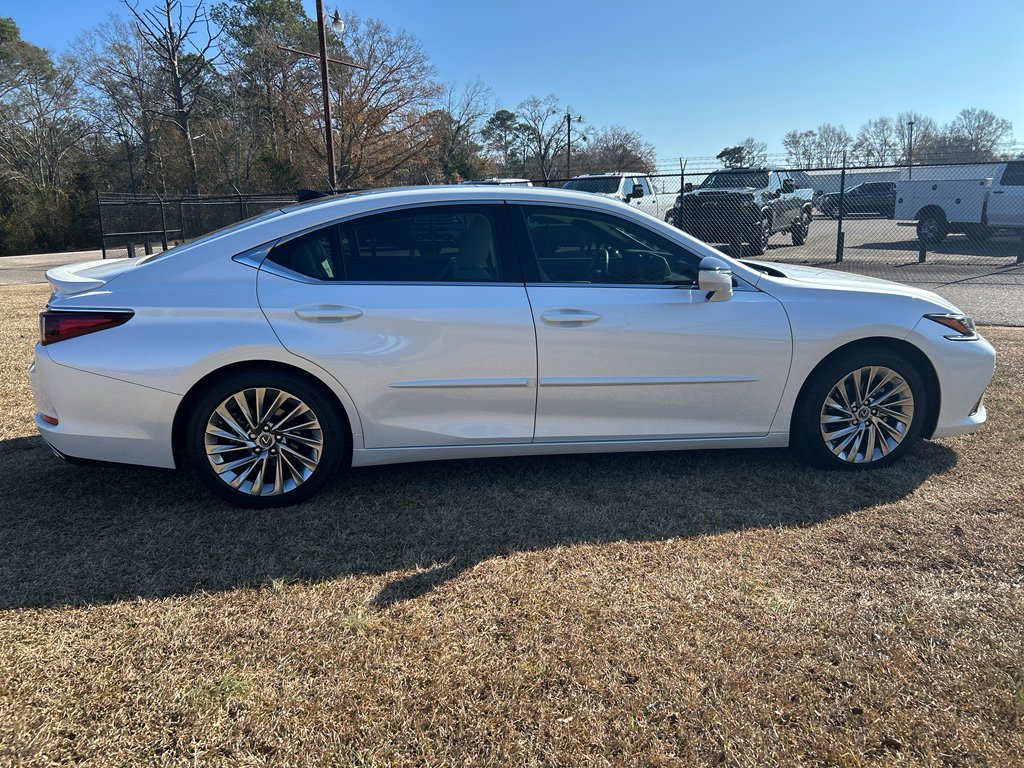 Used 2023 Lexus ES 350 Ultra Luxury image 6