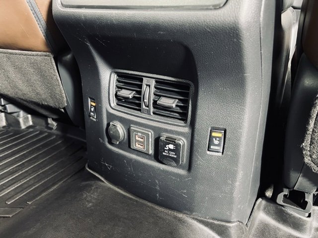 Used 2019 Nissan Titan Platinum Reserve w/ Platinum Utility Package image 15