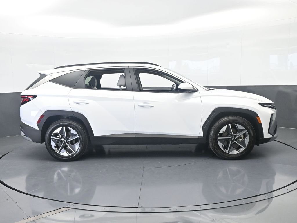Used 2025 Hyundai Tucson SEL FWD image 7