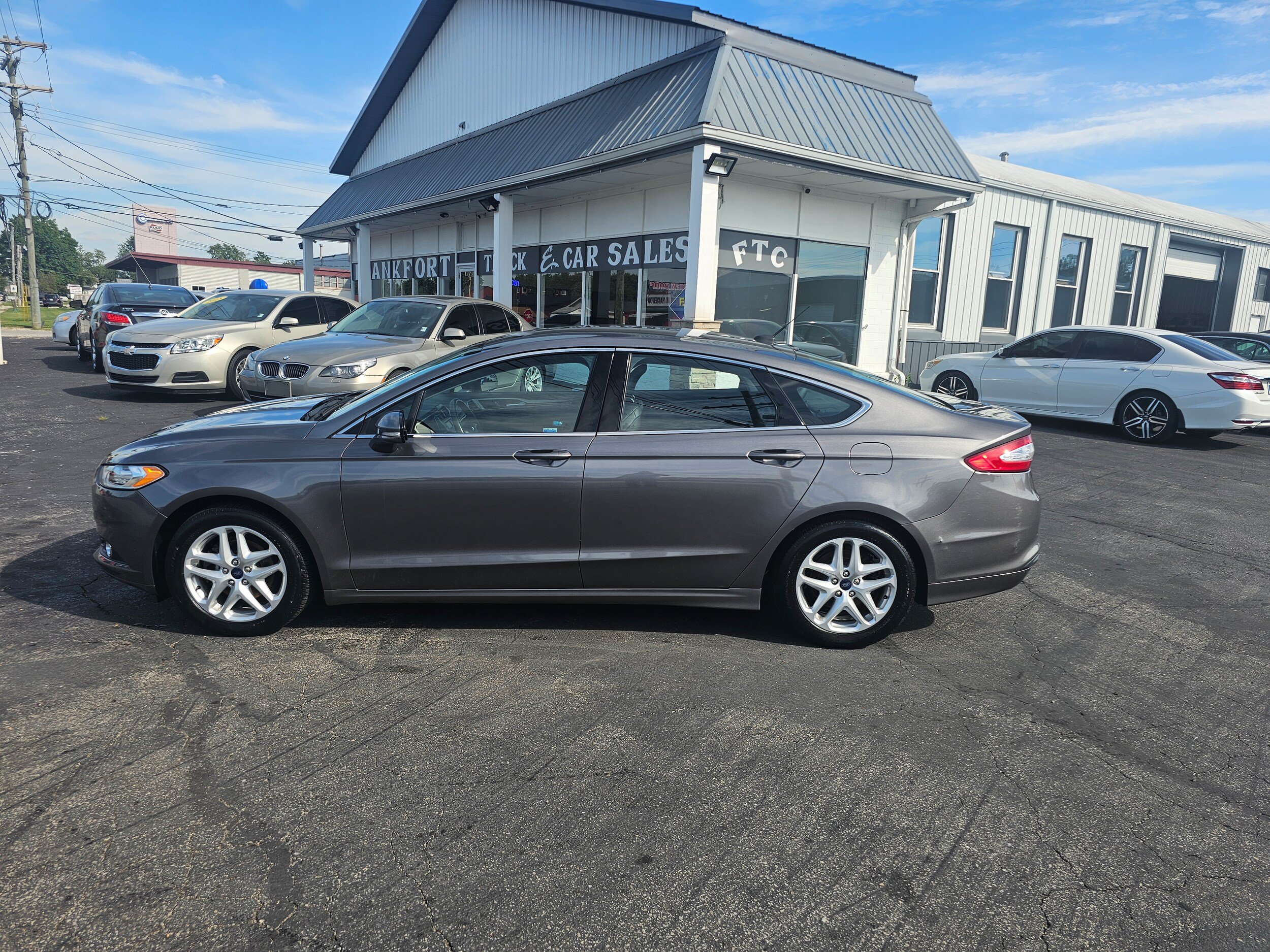 Used 2013 Ford Fusion SE FWD image 8