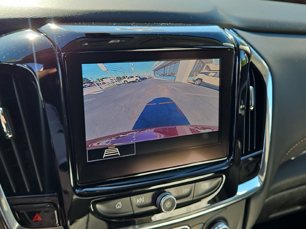 Used 2020 Chevrolet Traverse LT FWD image 31