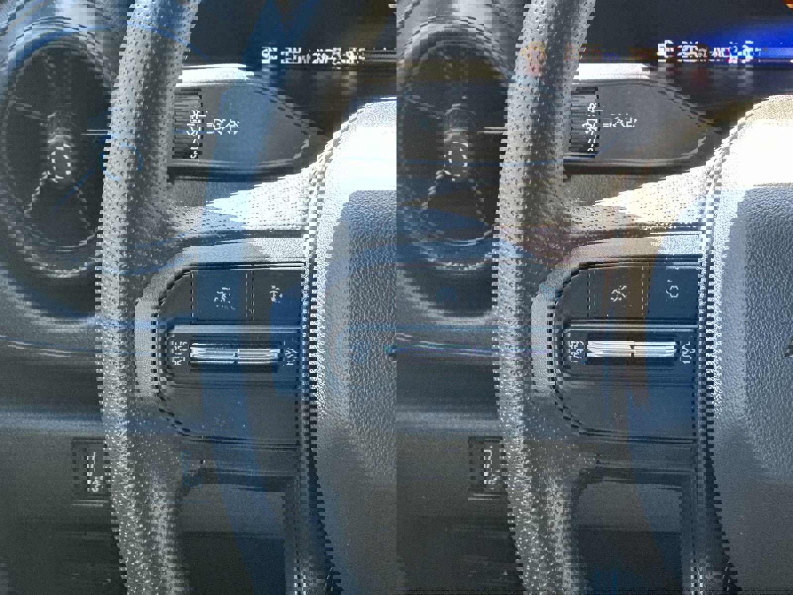 Used 2024 Chevrolet Colorado Trail Boss w/ Technology Package AWD/4WD image 20