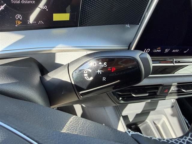 New 2026 Volkswagen Tiguan SE image 26