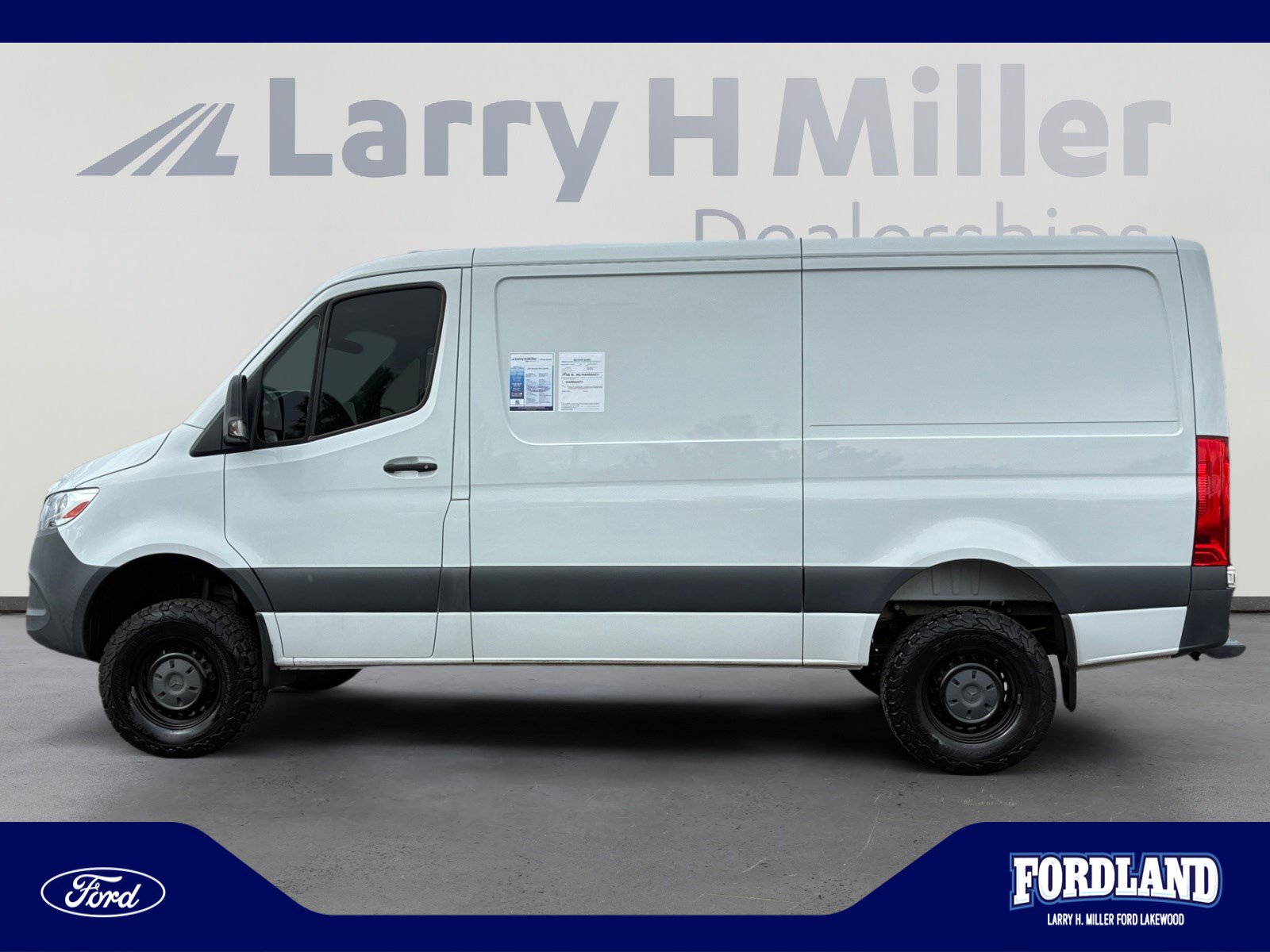 Used 2020 Mercedes-Benz Sprinter 2500 image 2