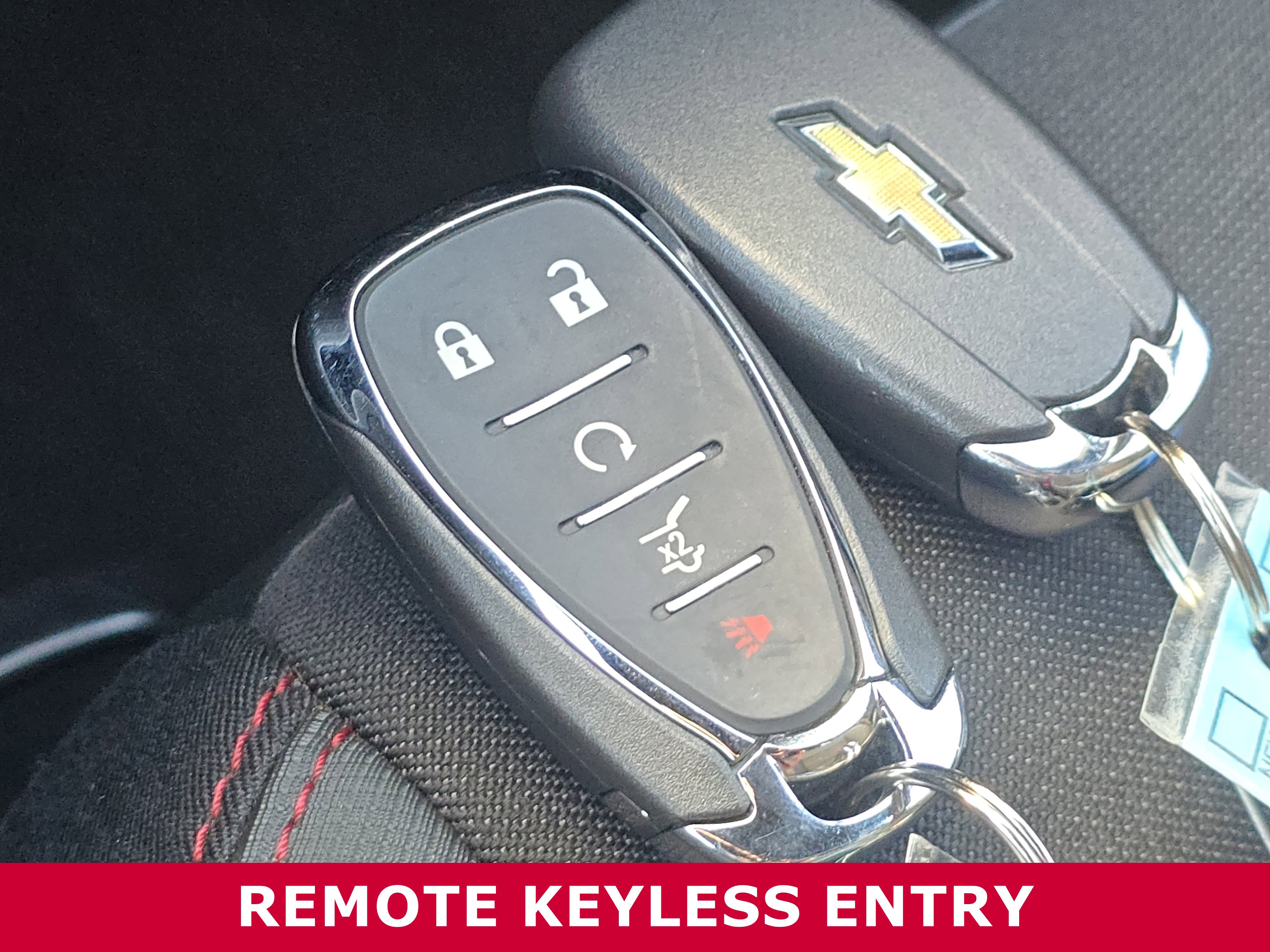 Used 2022 Chevrolet Equinox RS w/ Infotainment Package image 32