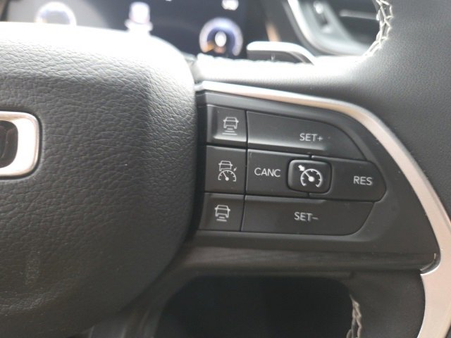 Used 2023 Jeep Grand Cherokee L Laredo image 13