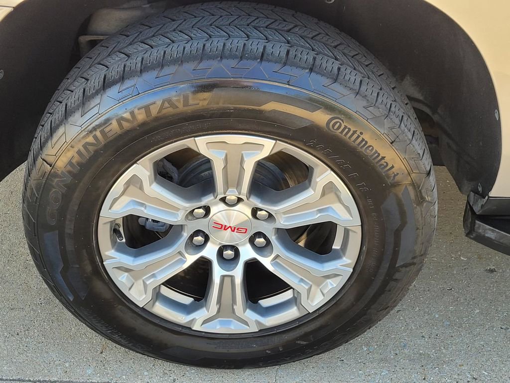 Used 2022 GMC Yukon XL SLE w/ Gmc Pro Safety Plus Package image 6