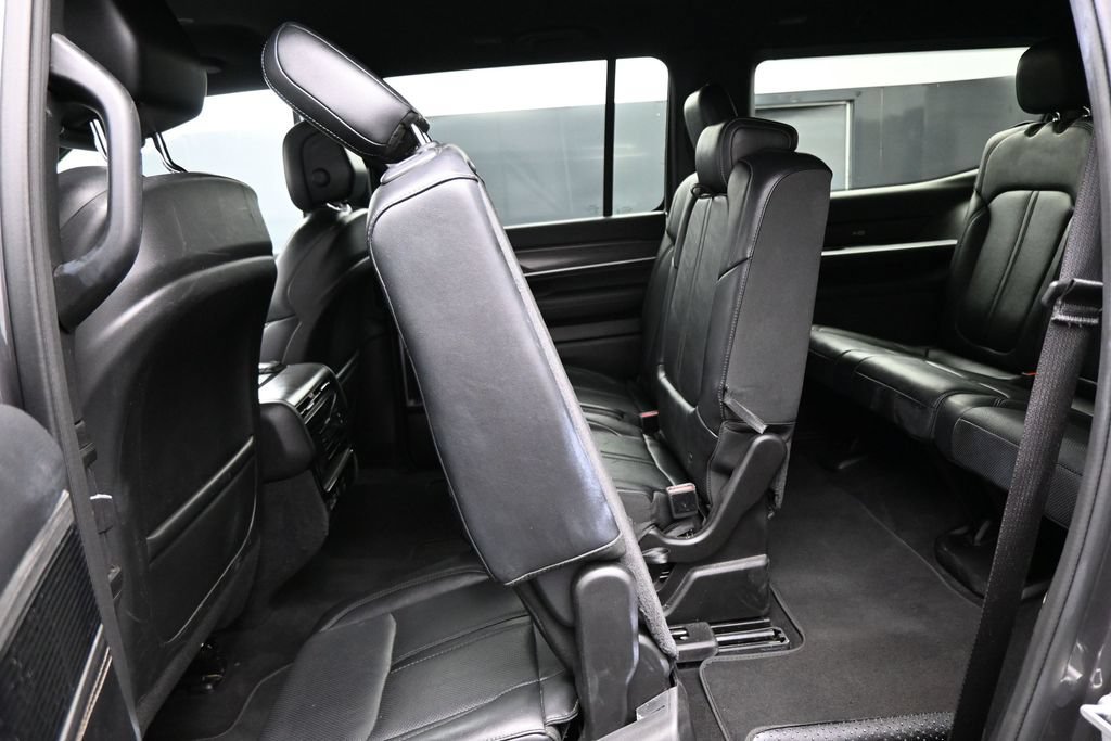 Used 2024 Jeep Wagoneer Series II w/ Flexible Seating Group AWD/4WD image 27