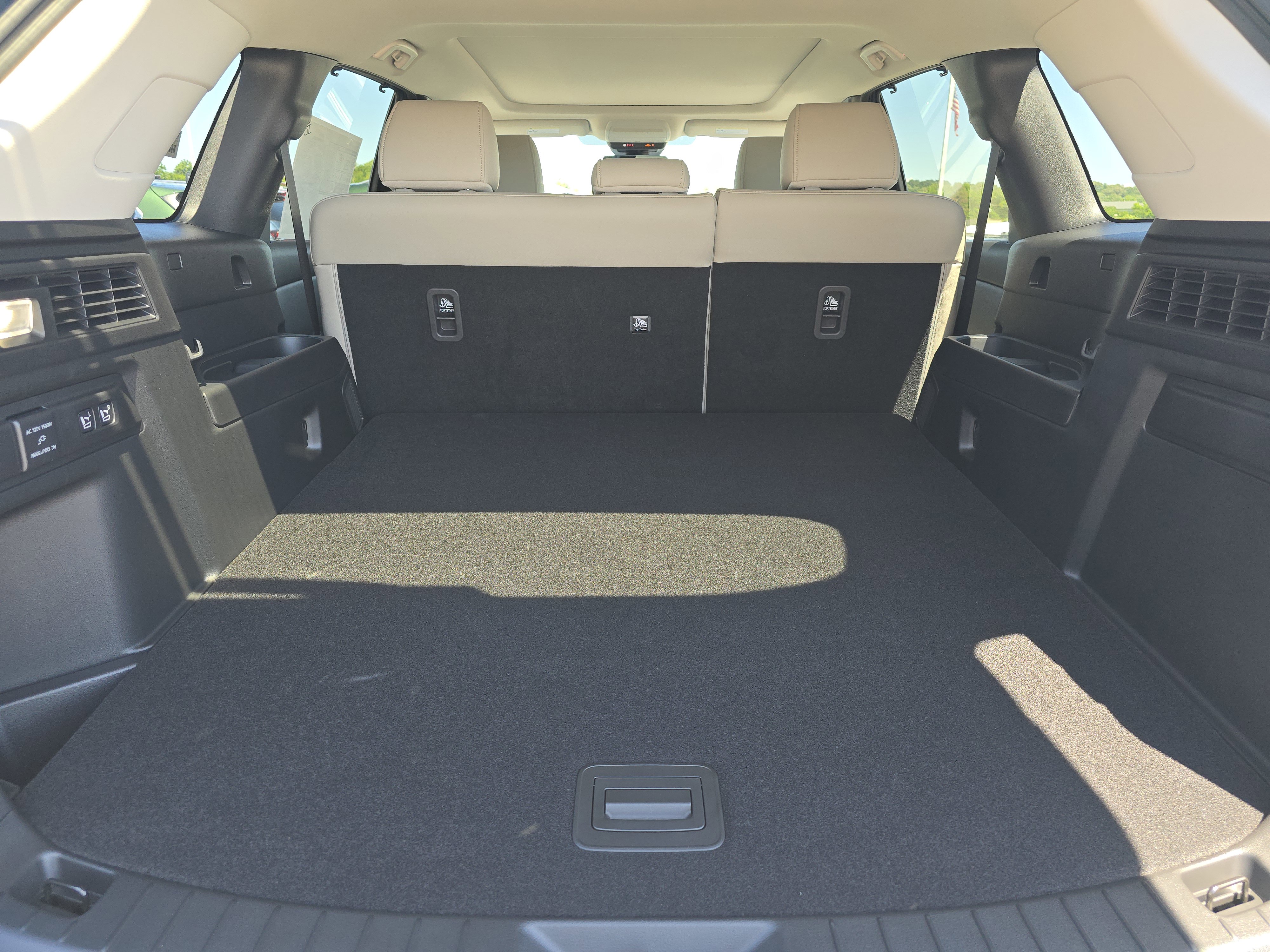 Certified 2025 MAZDA CX-70 Plug-In Hybrid w/ Premium Pkg image 11