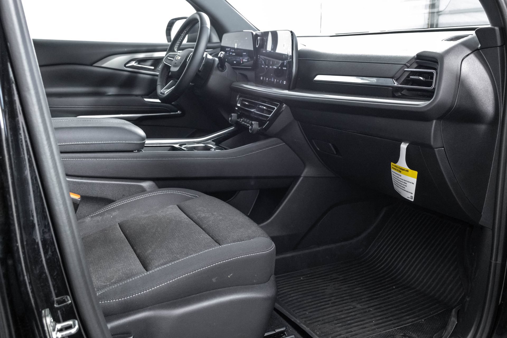 Used 2026 Chevrolet Traverse LT FWD image 41