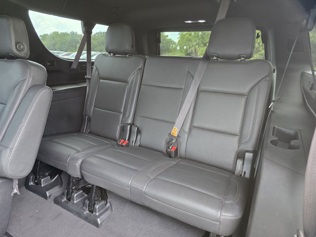 Certified 2022 Chevrolet Suburban LT w/ LT Signature Plus Package AWD/4WD image 16