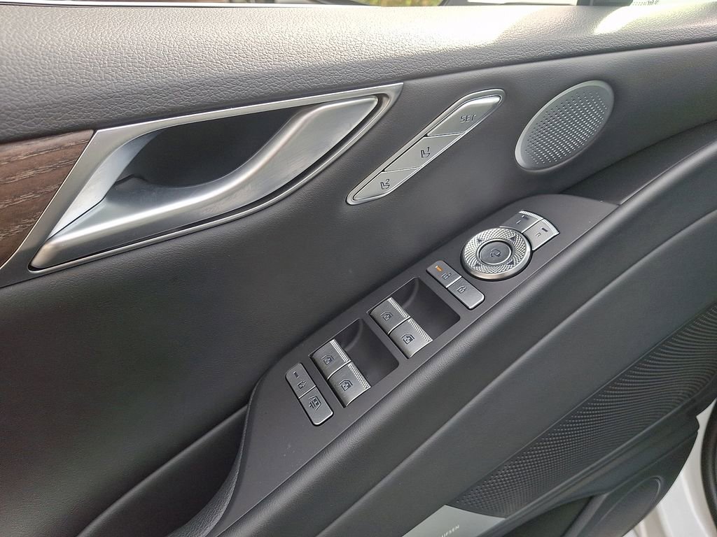 Used 2025 Genesis G80 2.5T Advanced image 16