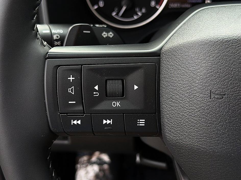 Used 2026 Nissan Rogue Dark Armor FWD image 18