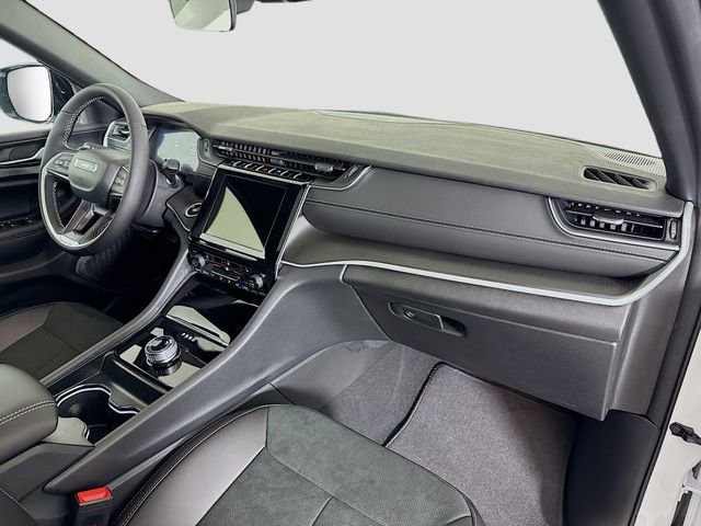 New 2025 Jeep Grand Cherokee Laredo image 27