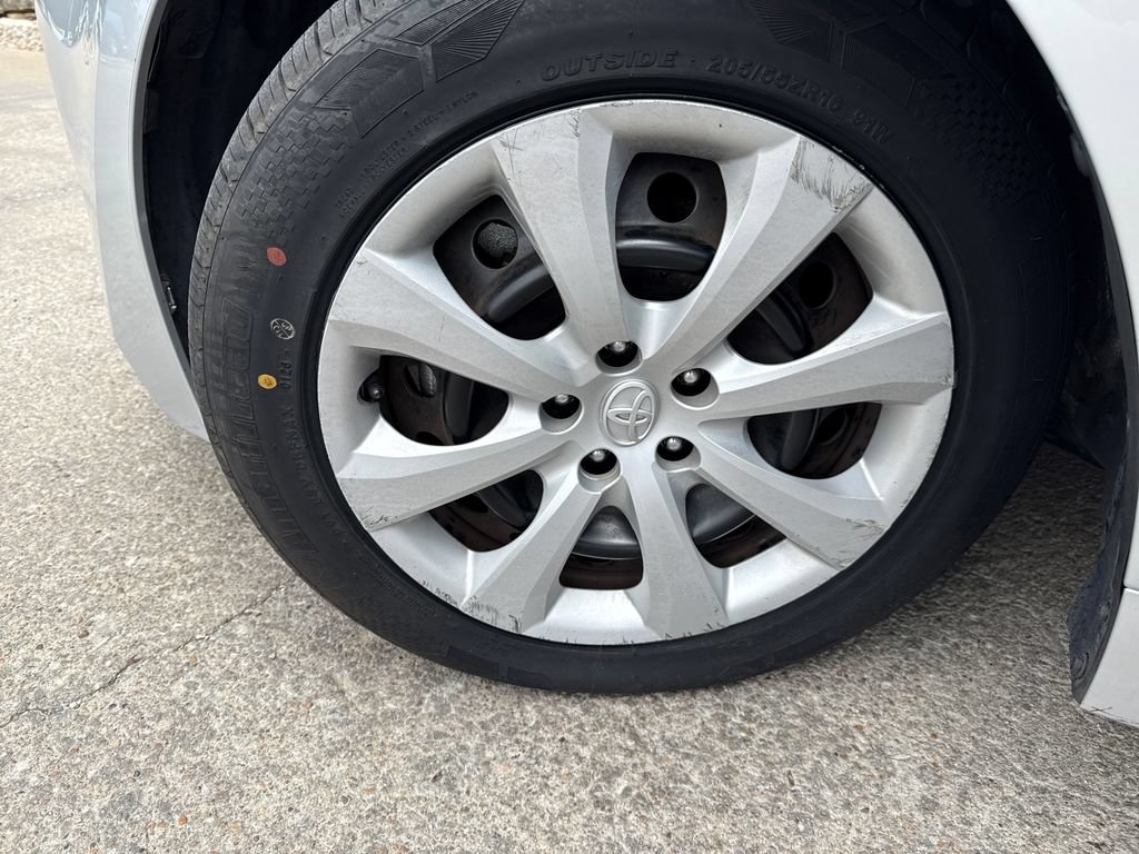 Used 2024 Toyota Corolla LE FWD image 27