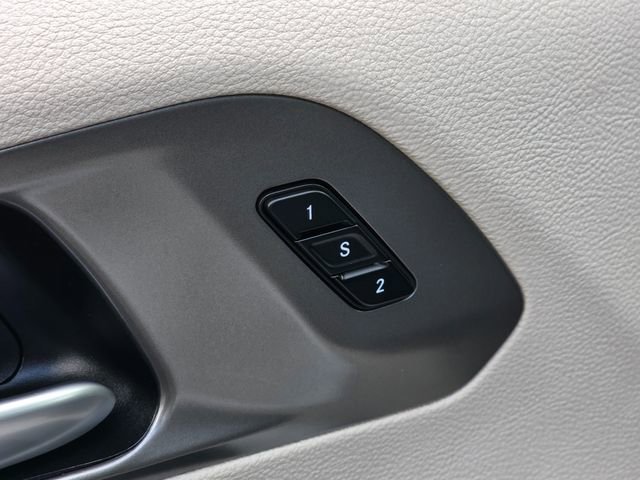 Used 2024 Chrysler Pacifica Touring-L image 25